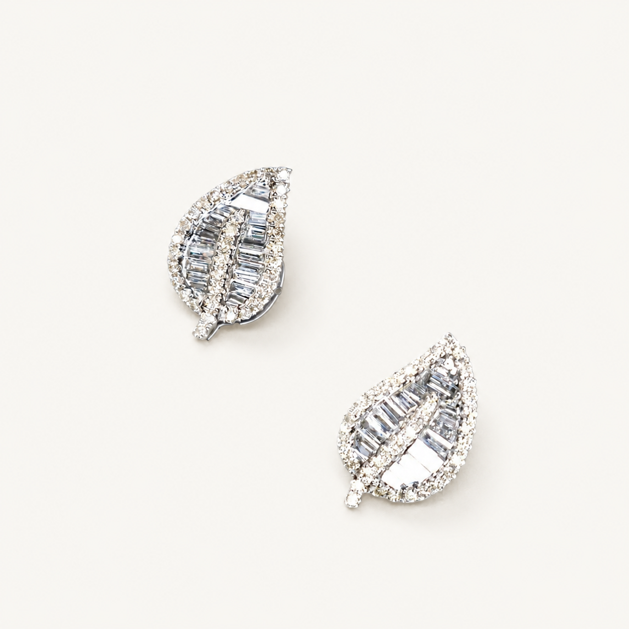 Leaf Baguette Diamond Stud Earrings | 14K Gold